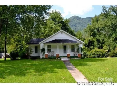 18417 Hwy 221 N Hwy N, Marion, NC 28752