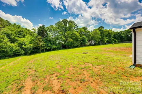 Exterior - 415 Kickapoo Ave, Gastonia, NC 28056 photo 4 of 4