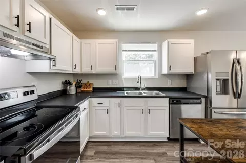 Kitchen - 415 Kickapoo Ave, Gastonia, NC 28056 photo 2 of 3