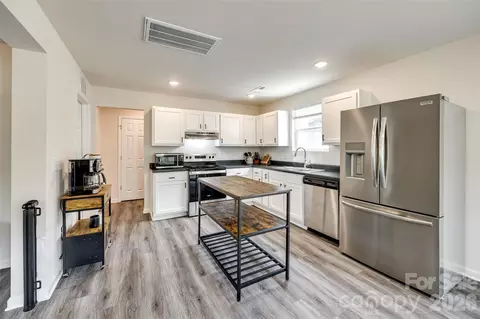 415 Kickapoo Ave, Gastonia, NC 28056
