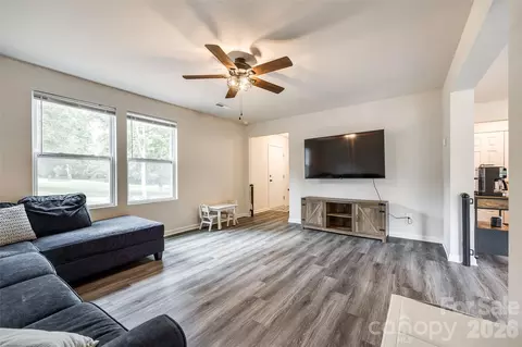Living - 415 Kickapoo Ave, Gastonia, NC 28056 photo 3 of 3