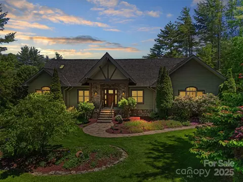 2160 Valle Cay Dr, Vilas, NC 28692