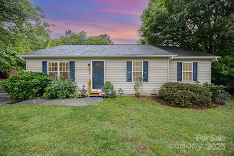 401 Yadkin St, Granite Quarry, NC 28072