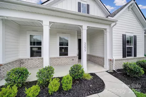 Exterior - 3255 Split Rail Ln, Lancaster, SC 29720 photo 3 of 8
