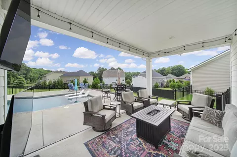 Exterior - 3255 Split Rail Ln, Lancaster, SC 29720 photo 4 of 8