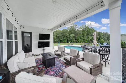 Exterior - 3255 Split Rail Ln, Lancaster, SC 29720 photo 5 of 8