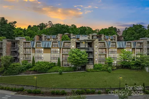 408 Bowling Park Rd, Asheville, NC 28803