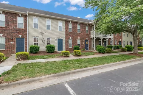128 Locomotive Ln, Mooresville, NC 28115