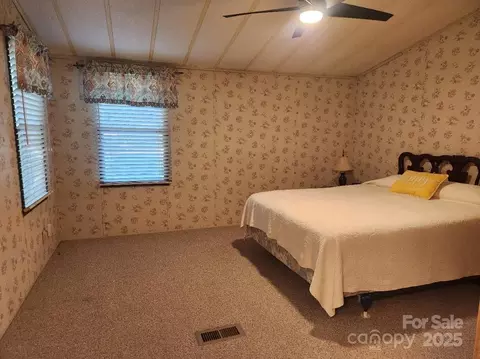 2461 Ridgecrest Dr, Stanley, NC 28164 photo 8