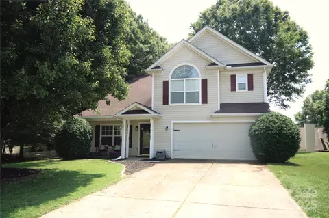 7830 Shiny Meadow Ln, Charlotte, NC 28215