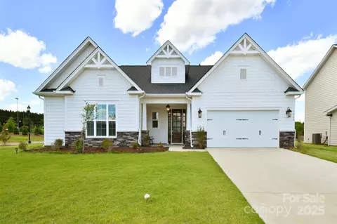 3924 Dahlia Dr, Harrisburg, NC 28075