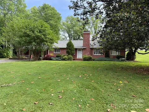 3586 Us 70 W Rd W, Marion, NC 28752