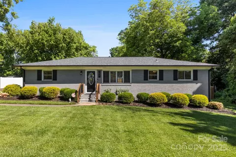 7921 Willhill Rd, Mint Hill, NC 28227