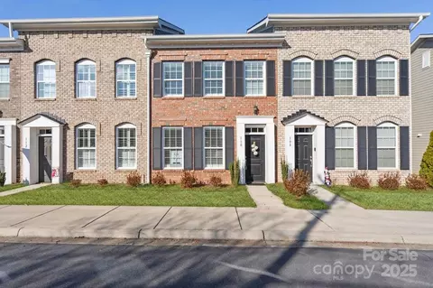 110 W Pine St, Lincolnton, NC 28092