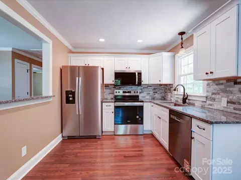 1306 Abbey Ct, Lancaster, SC 29720 photo 6