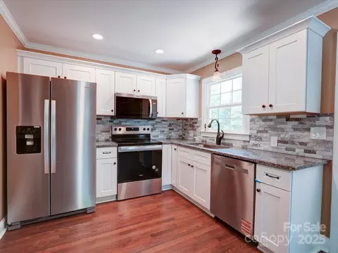 1306 Abbey Ct, Lancaster, SC 29720 photo 5