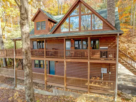 339 Tsalagi Trl, Maggie Valley, NC 28751