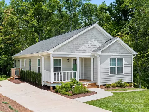 117 Bluebell Ridge Ln, Weaverville, NC 28787