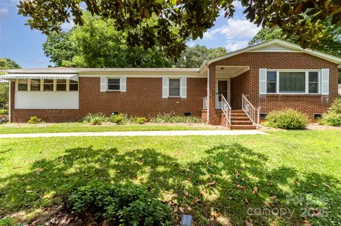 839 Montford Dr, Charlotte, NC 28209