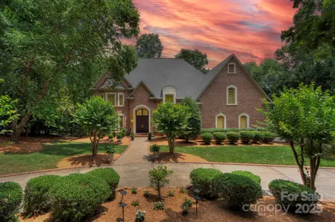 4323 Rosecliff Dr, Charlotte, NC 28277