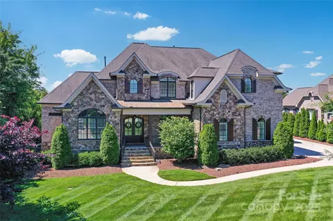 9807 Aristides Dr, Waxhaw, NC 28173