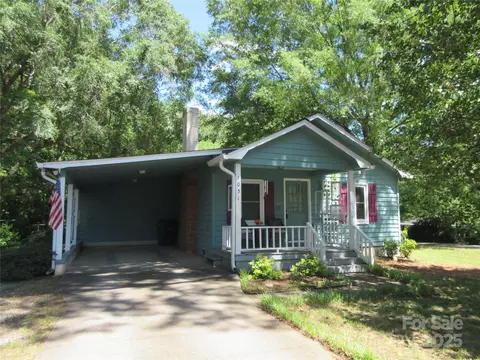 1051 S Brady Ave, Newton, NC 28658