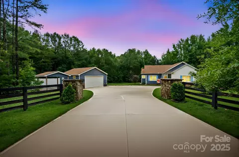 2949 Anderson Burgess Rd, Sharon, SC 29742