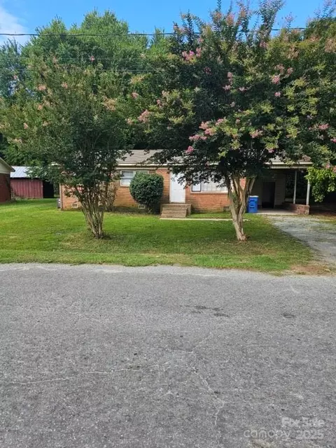 120 Booker St, Wingate, NC 28174