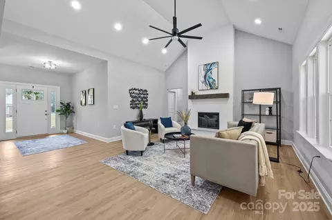 209 Stafford Estates Dr, Salisbury, NC 28146