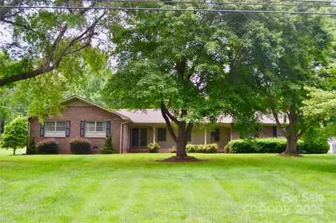 168 Honeysuckle Dr, Rutherfordton, NC 28139