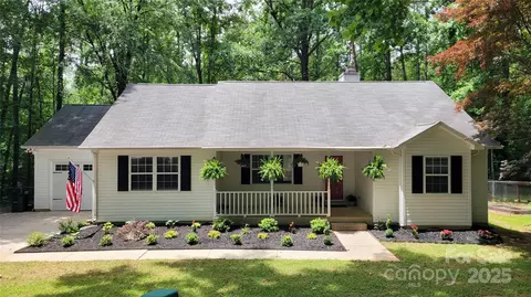 109 Pepper Cir, Mooresville, NC 28117