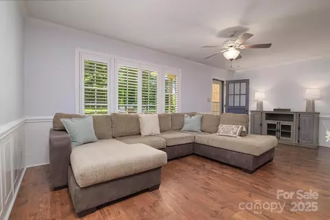Living - 2618 Pineview Dr, Lancaster, SC 29720 photo 2 of 5