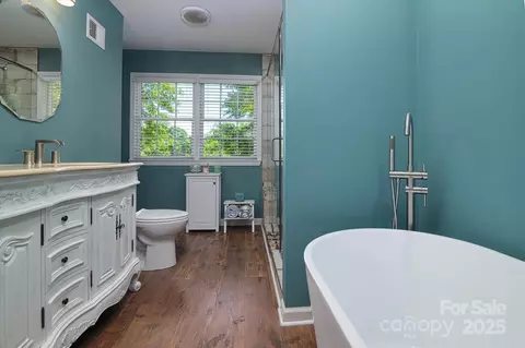 Bath - 2618 Pineview Dr, Lancaster, SC 29720 photo 1 of 5