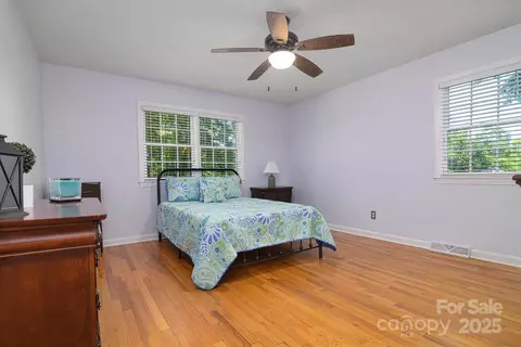 Bedroom - 2618 Pineview Dr, Lancaster, SC 29720 photo 5 of 6
