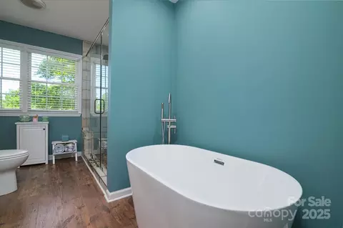 Bath - 2618 Pineview Dr, Lancaster, SC 29720 photo 4 of 5