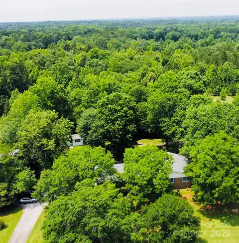 View/Area - 2618 Pineview Dr, Lancaster, SC 29720 photo 2 of 3