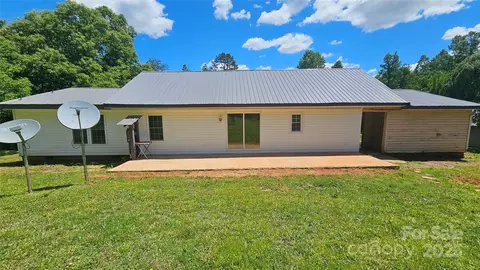 Exterior - 140 Dalu Ln, Harmony, NC 28634 photo 5 of 7