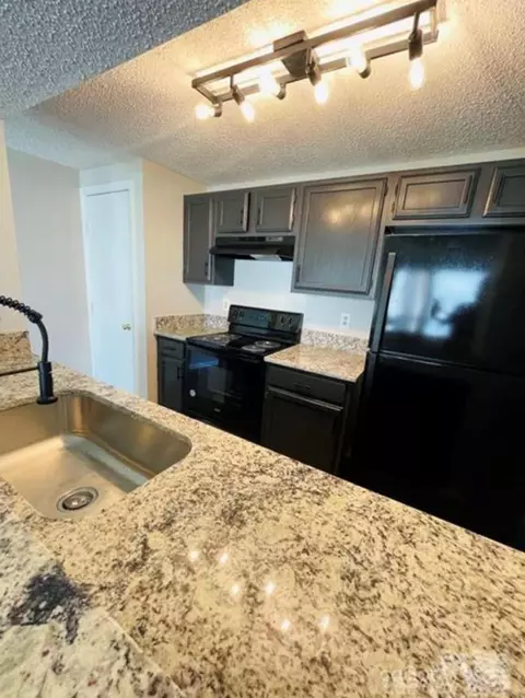 1624 Arlyn G Cir #G, Charlotte, NC 28213