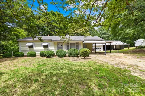 208 Lipe Rd, Troutman, NC 28166