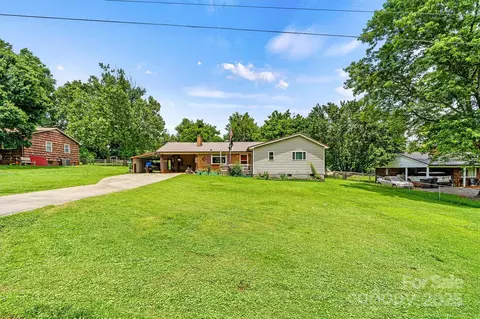 141 Porter Rd, Statesville, NC 28625