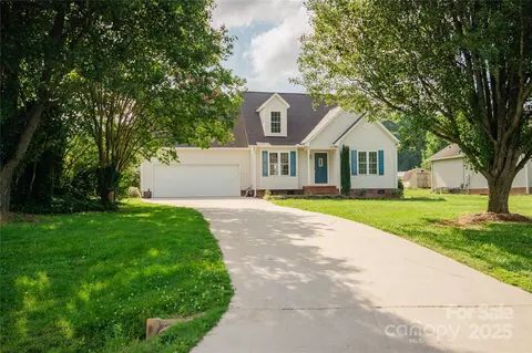 1083 Elljoy Ln, Salisbury, NC 28146