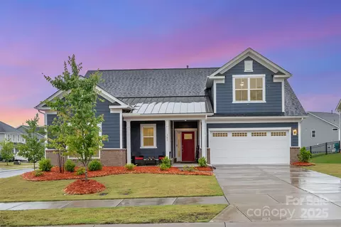 705 Hinterland Ln, Matthews, NC 28104