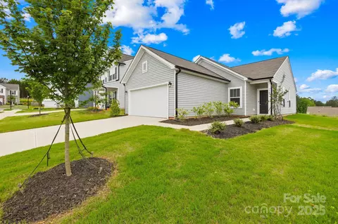 130 Slalom St, Statesville, NC 28677
