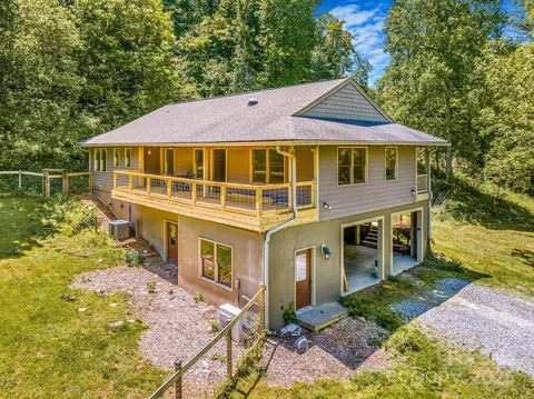 276 Morgan Branch Rd, Marshall, NC 28753
