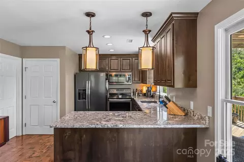 Kitchen - 2508 Wolf Pit Rd, Morganton, NC 28655 photo 2 of 5