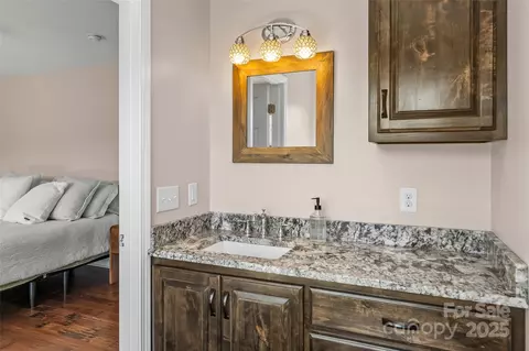 Bath - 2508 Wolf Pit Rd, Morganton, NC 28655 photo 2 of 4