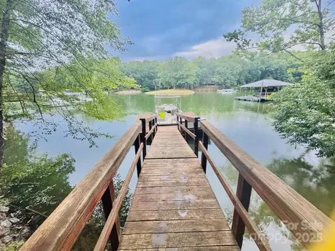 130 Seekirk Dr, Troutman, NC 28166