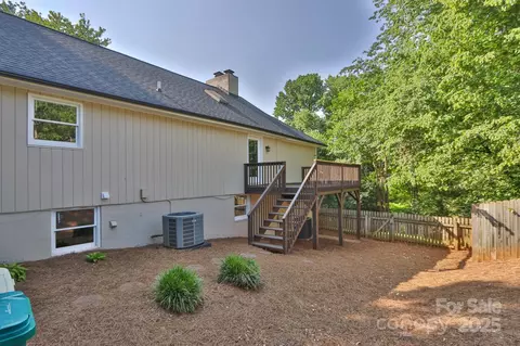 Exterior - 196 Epping Rd, Clemmons, NC 27012 photo 3 of 7