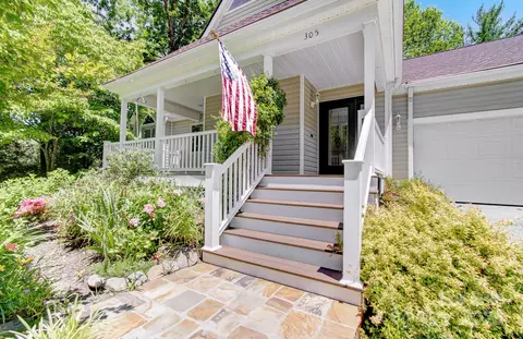 305 E High Point Ln, Hendersonville, NC 28791