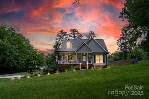240 Hillcrest Dr, Harrisburg, NC 28075
